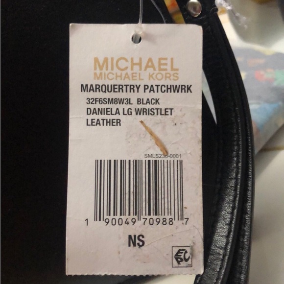 MICHAEL KORS Marquertry Daniela Wristlet, NWT - Picture 7 of 9